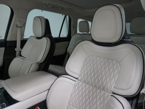 Used 2020 Lincoln Aviator Black Label Grand Touring w/ Class IV Trailer Tow Package AWD/4WD image 12