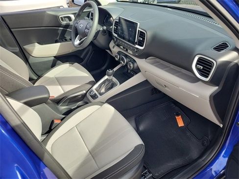 New 2026 Hyundai Venue SEL image 18