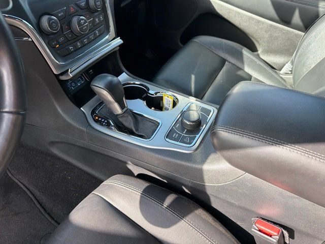 Used 2018 Jeep Grand Cherokee Limited w/ Trailer Tow Group IV AWD/4WD image 16