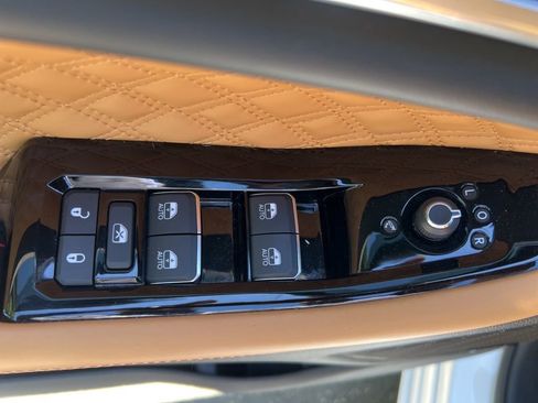 Used 2023 Jeep Grand Cherokee L Summit w/ Advanced Protech Group IV AWD/4WD image 20
