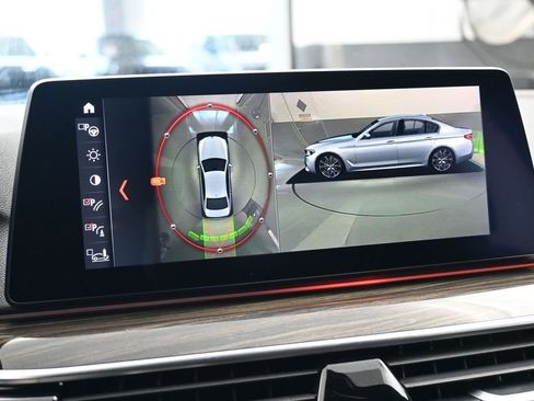 Used 2019 BMW 530i w/ Premium Package RWD image 25
