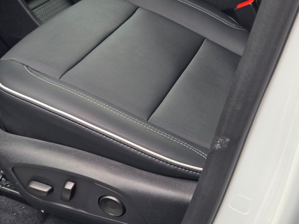 Certified 2025 Buick Enclave Preferred FWD image 25