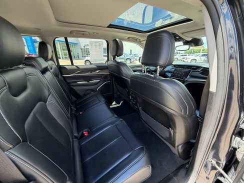 Used 2024 Jeep Grand Cherokee Limited 4xe AWD/4WD image 25