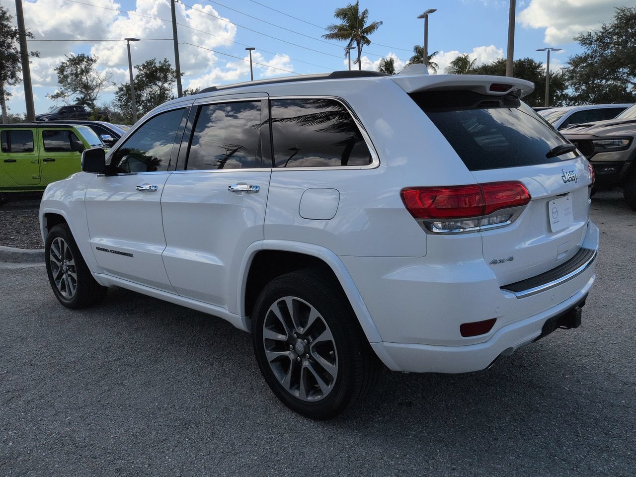 Used 2017 Jeep Grand Cherokee Overland AWD/4WD image 7