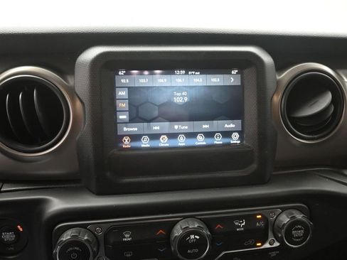 Used 2021 Jeep Wrangler Unlimited Sport AWD/4WD image 9
