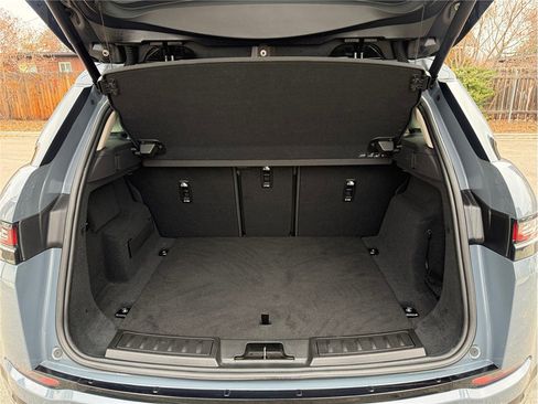 Used 2021 Land Rover Range Rover Evoque SE image 38