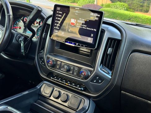 Used 2018 Chevrolet Silverado 1500 LTZ Z71 w/ LTZ Plus Package AWD/4WD image 24