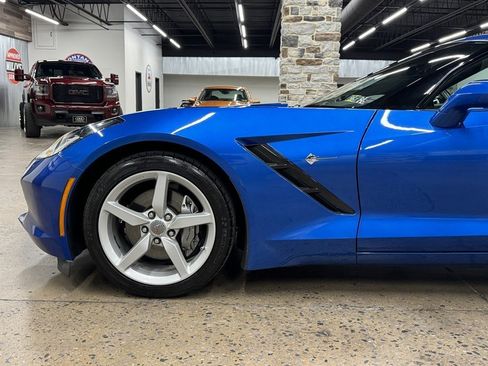 Used 2015 Chevrolet Corvette Stingray Coupe image 5