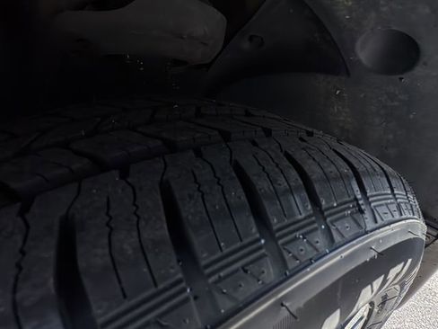 Used 2017 Honda Pilot EX image 7