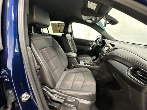 Used 2022 Chevrolet Equinox RS w/ Infotainment Package image 27