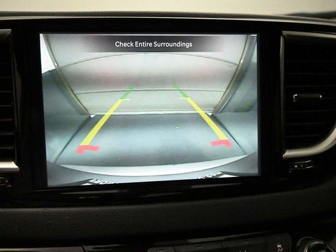 Used 2023 Chrysler Pacifica Touring-L FWD image 23