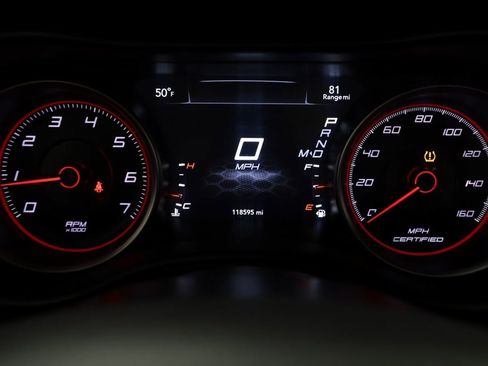 Used 2019 Dodge Charger SXT image 15