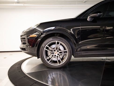 Used 2023 Porsche Cayenne Platinum Edition AWD/4WD image 10