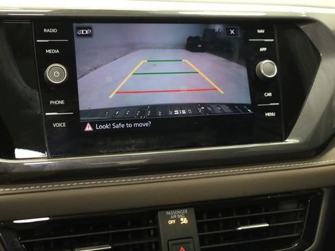 Used 2023 Volkswagen Taos SEL image 22