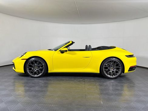 Used 2021 Porsche 911 Carrera RWD image 2