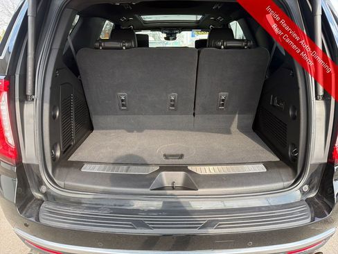Used 2023 GMC Yukon Denali w/ Advanced Technology Package image 27
