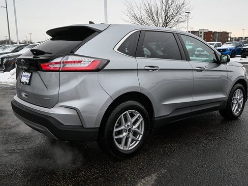 Used 2024 Ford Edge SEL w/ Convenience Package image 4