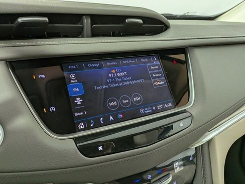 Certified 2023 Cadillac XT5 Premium Luxury w/ LPO, Floor Liner Package image 21