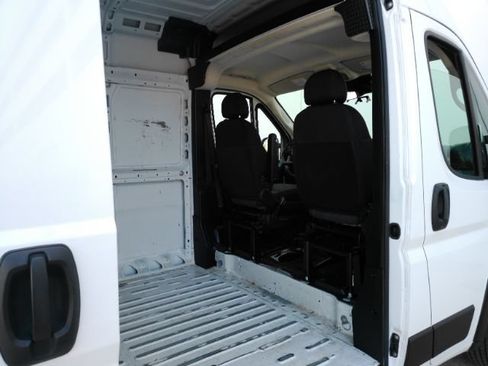 Used 2023 RAM ProMaster 2500 FWD image 6