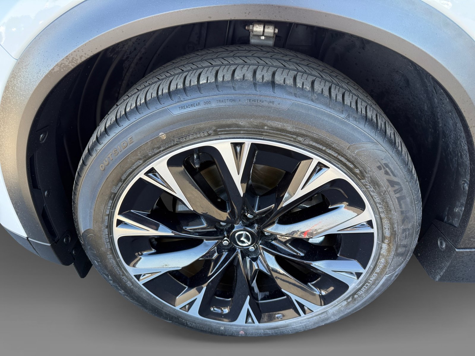 Certified 2024 MAZDA CX-90 Plug-In Hybrid w/ Premium Plus AWD/4WD image 9