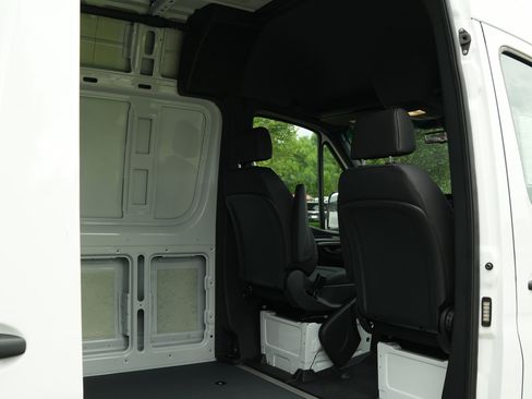 New 2025 Mercedes-Benz Sprinter 2500 image 39