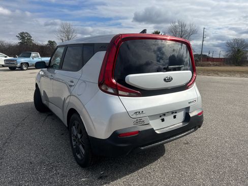 Used 2021 Kia Soul S image 5