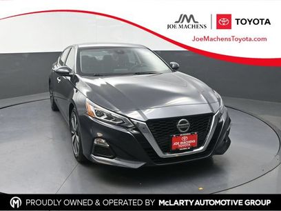 Used 2021 Nissan Altima 2.5 SV w/ SV Premium Package