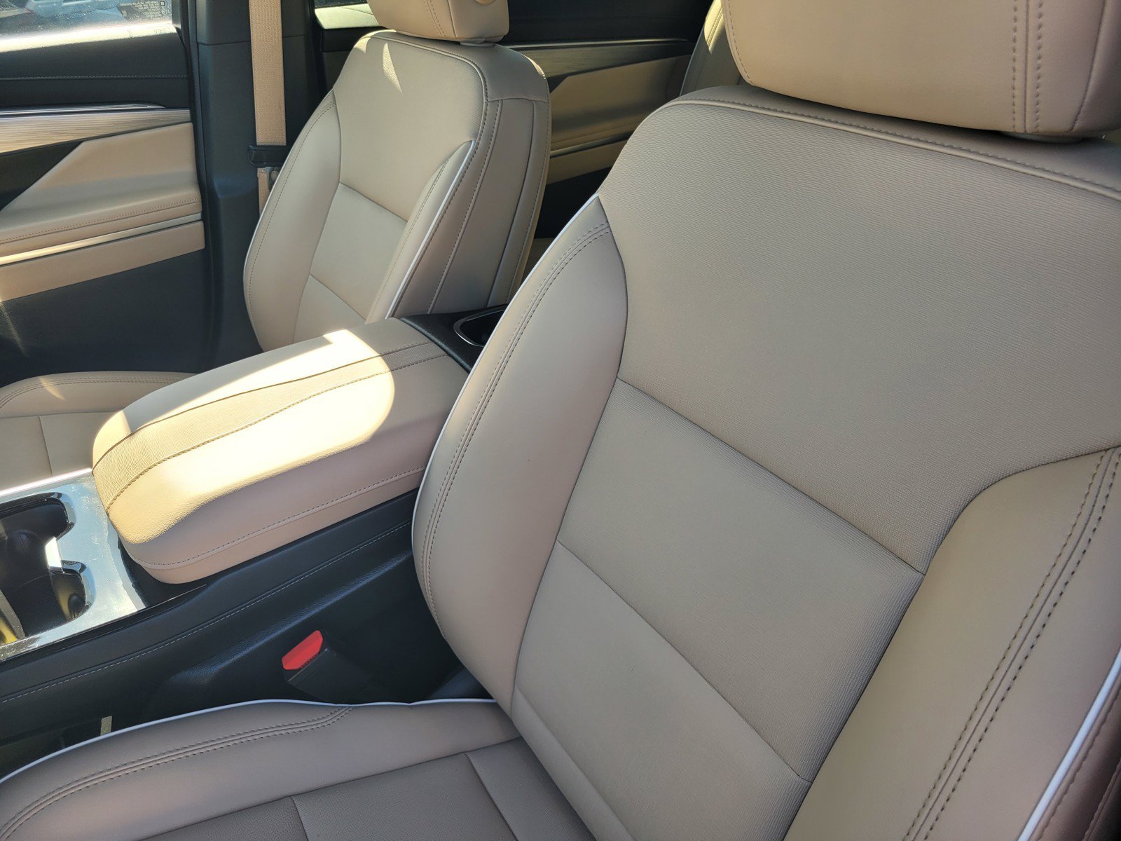 Used 2026 Buick Enclave Preferred FWD image 9