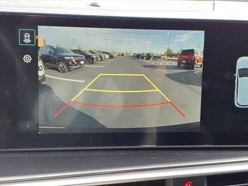 Used 2025 Kia Sorento EX w/ Panoramic Sunroof Package image 13