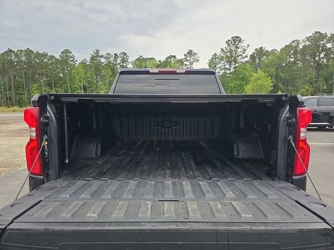 Used 2022 Chevrolet Silverado 1500 LT Trail Boss w/ LT Trail Boss Premium Package AWD/4WD image 16