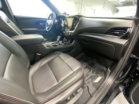 Used 2023 Chevrolet Traverse RS w/ LPO, Floor Liner Package image 38