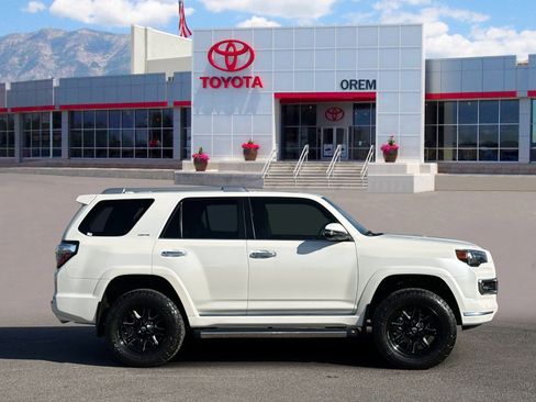 Used 2022 Toyota 4Runner Limited image 3