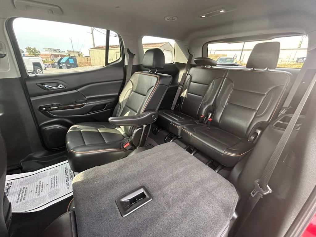 Used 2023 GMC Acadia AT4 w/ Preferred Package AWD/4WD image 19