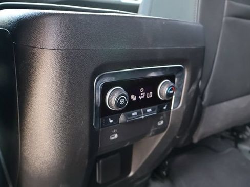 Used 2024 Chevrolet Suburban High Country w/ Premium Package 2 RWD image 8