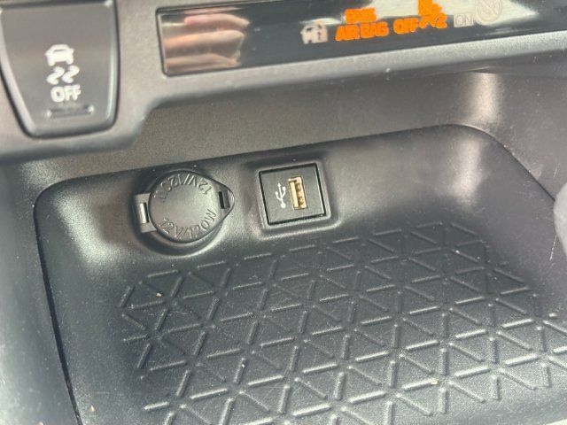 Used 2024 Toyota RAV4 XLE FWD image 20