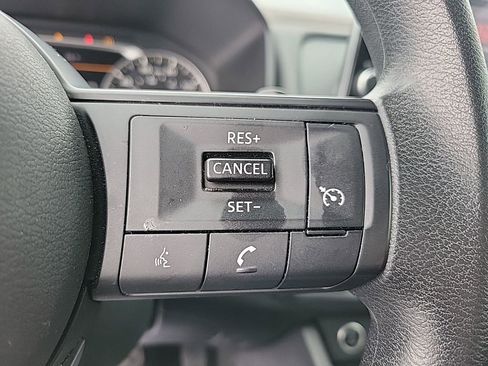 Used 2023 Nissan Rogue S image 23