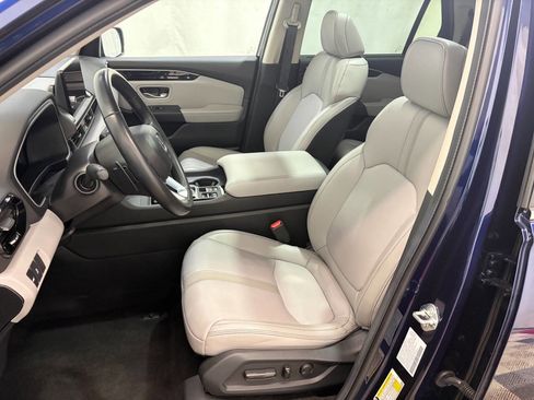 Used 2024 Honda Pilot Touring image 24