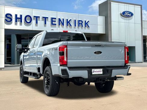 New 2026 Ford F250 Lariat w/ Black Appearance Package AWD/4WD image 7