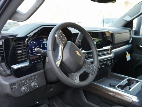 New 2026 Chevrolet Silverado 3500 LT image 10