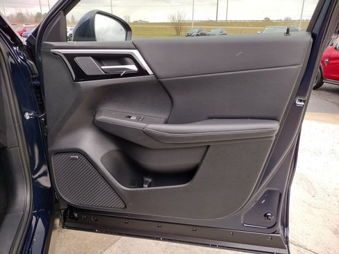 New 2025 Mitsubishi Outlander SE image 32