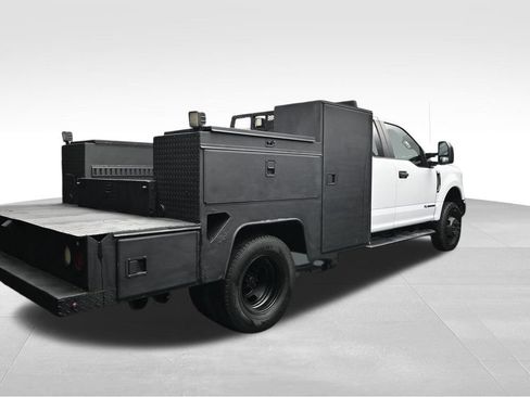 Used 2017 Ford F350 XL w/ Power Equipment Group AWD/4WD image 5