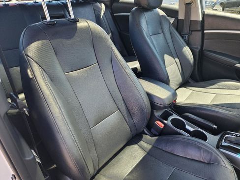 Used 2014 Hyundai Elantra GT w/ Option Group 03 FWD image 32