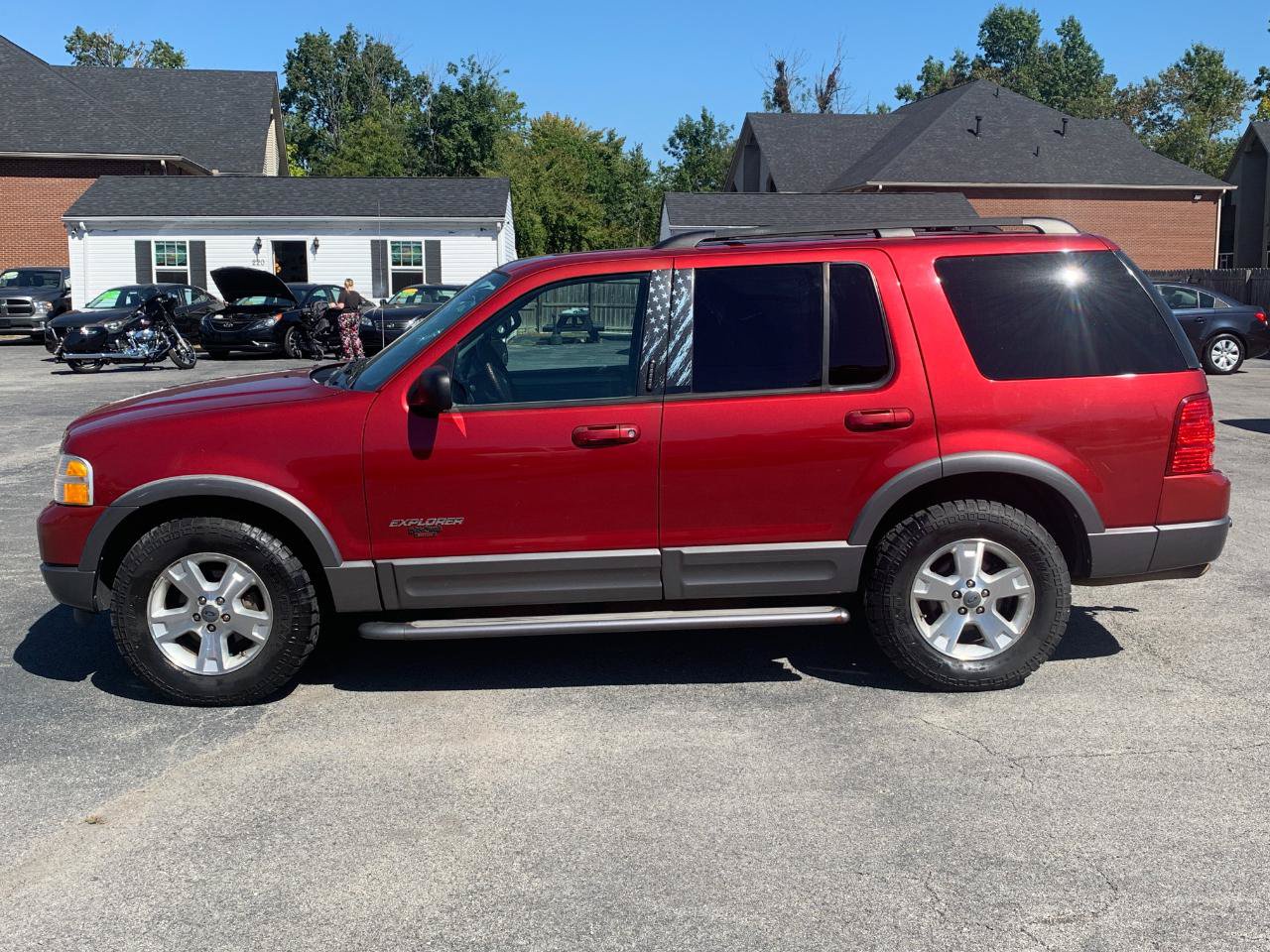 Used 2004 Ford Explorer XLT AWD/4WD image 2