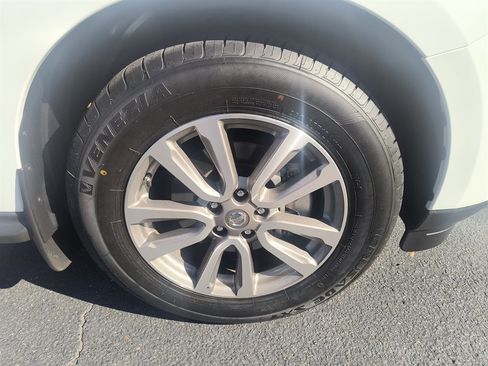 Used 2014 Nissan Pathfinder SL w/ SL Tech Package image 12