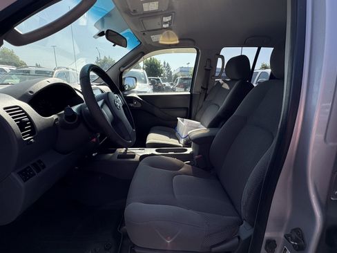 Used 2008 Nissan Frontier SE w/ SE Value Truck Pkg image 16