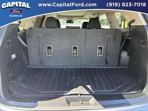 Used 2023 Subaru Ascent Limited w/ Technology Package AWD/4WD image 16