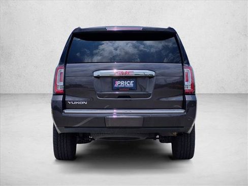 Used 2016 GMC Yukon Denali RWD image 7