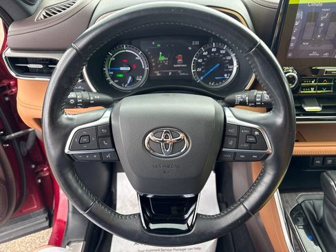 Used 2021 Toyota Highlander Platinum AWD/4WD image 21
