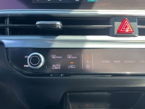 Certified 2024 Kia Sorento SX Prestige AWD/4WD image 22