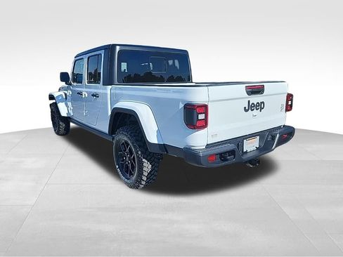 New 2026 Jeep Gladiator Willys image 8